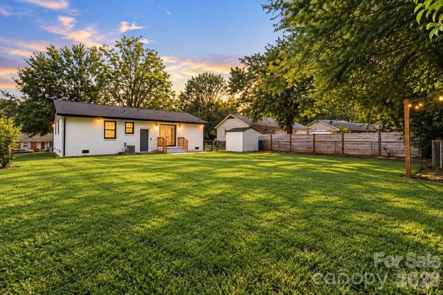 1539 Starbrook Drive, Charlotte, NC 28210