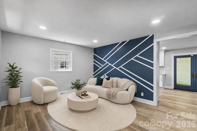 1539 Starbrook Drive, Charlotte, NC 28210