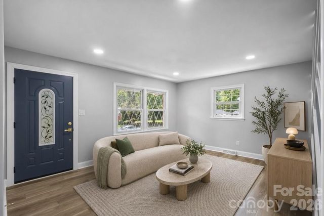 1539 Starbrook Drive, Charlotte, NC 28210