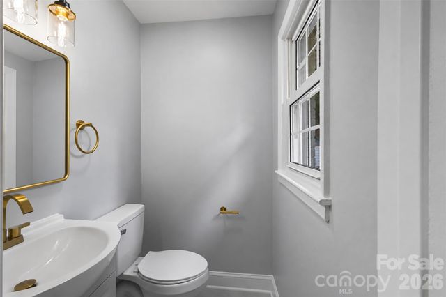 1539 Starbrook Drive, Charlotte, NC 28210