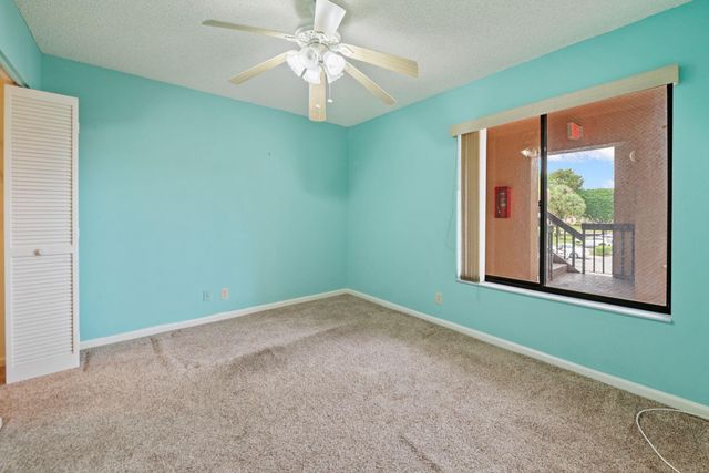10092 Cedar Point Boulevard 205, Boynton Beach, FL 33437
