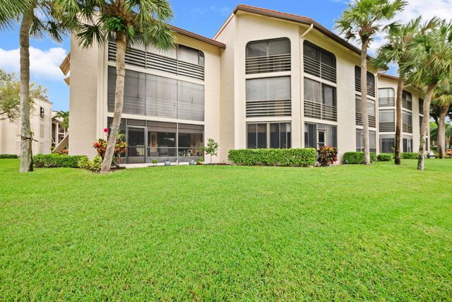 10092 Cedar Point Boulevard 205, Boynton Beach, FL 33437