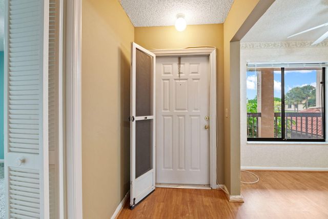 10092 Cedar Point Boulevard 205, Boynton Beach, FL 33437