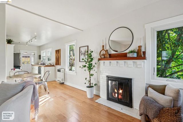 1322 Bancroft Way, Berkeley, CA 94702