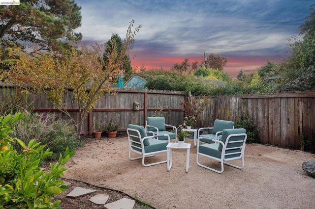 1322 Bancroft Way, Berkeley, CA 94702