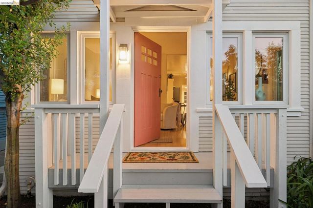 1322 Bancroft Way, Berkeley, CA 94702