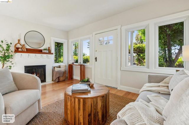 1322 Bancroft Way, Berkeley, CA 94702