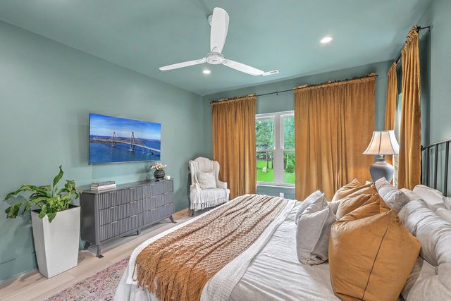 5715 Whistle Stop Lane, Ravenel, SC 29470