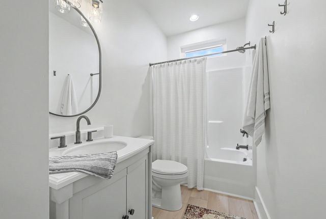5715 Whistle Stop Lane, Ravenel, SC 29470