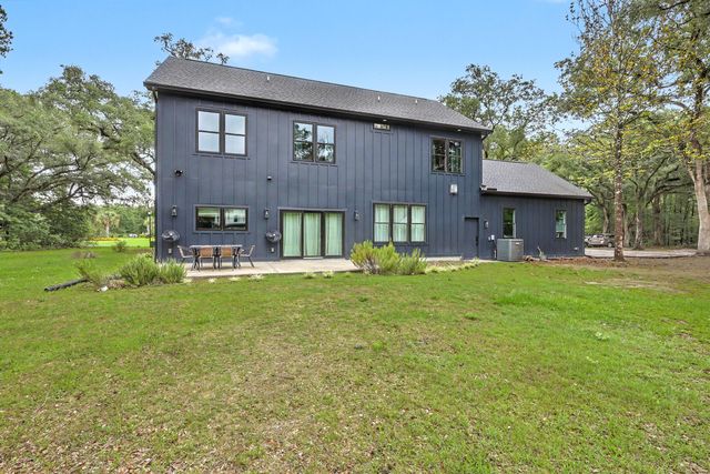 5715 Whistle Stop Lane, Ravenel, SC 29470