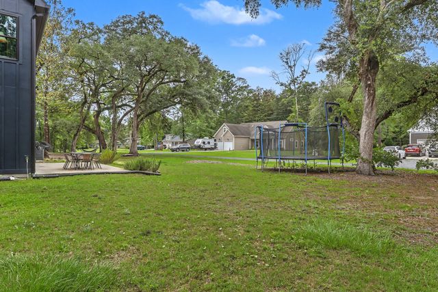 5715 Whistle Stop Lane, Ravenel, SC 29470