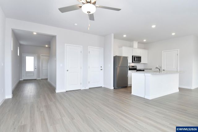 1333 Owl Av, Woodburn, OR 97071