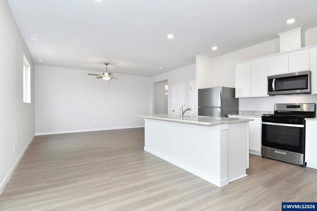 1333 Owl Av, Woodburn, OR 97071