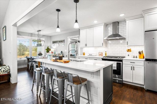 129 Austin Lane, Jacksboro, TN 37757