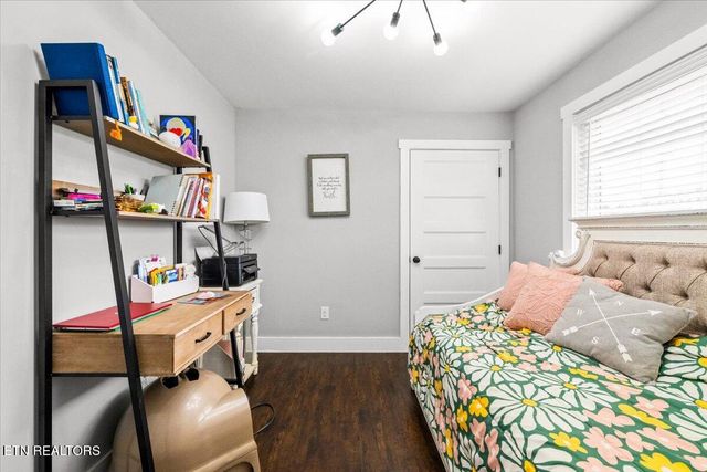 129 Austin Lane, Jacksboro, TN 37757