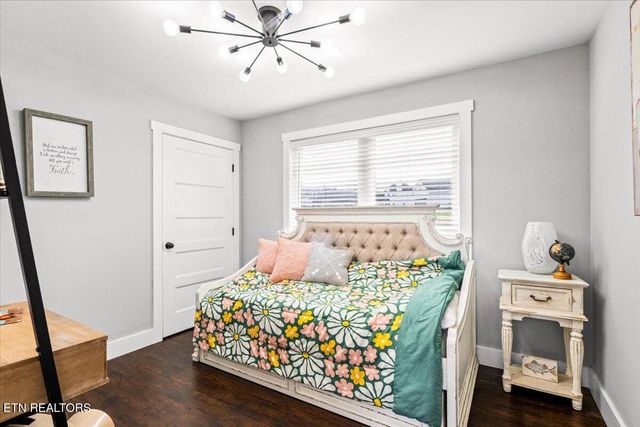 129 Austin Lane, Jacksboro, TN 37757