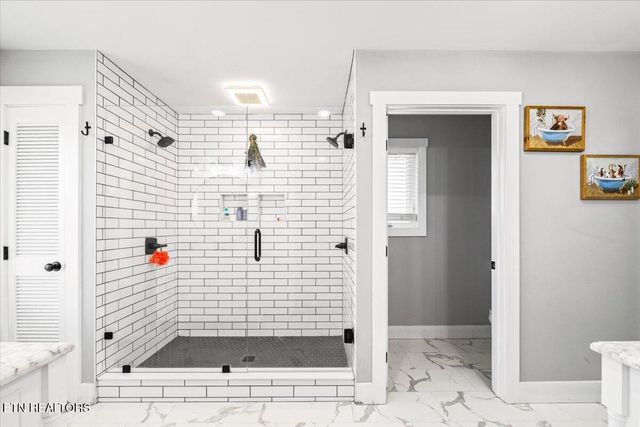 129 Austin Lane, Jacksboro, TN 37757