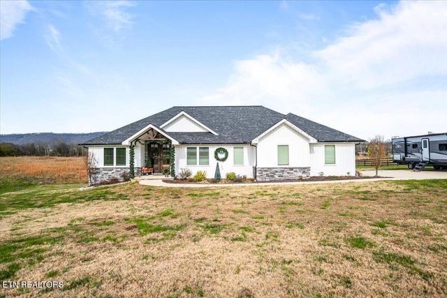 129 Austin Lane, Jacksboro, TN 37757
