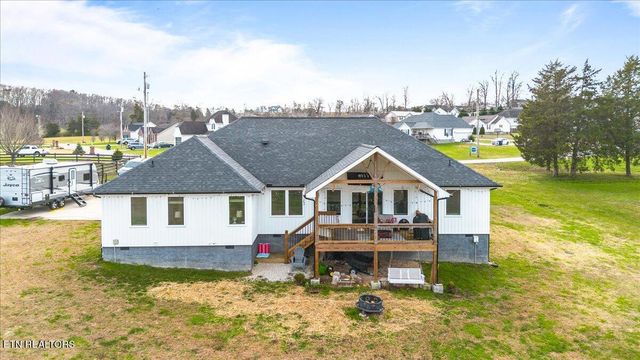129 Austin Lane, Jacksboro, TN 37757
