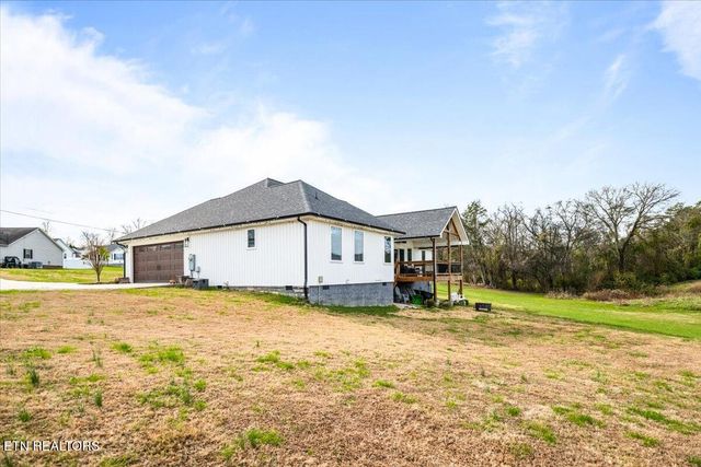 129 Austin Lane, Jacksboro, TN 37757