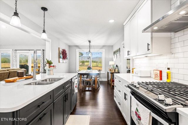 129 Austin Lane, Jacksboro, TN 37757