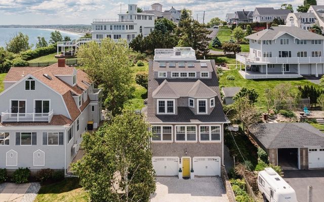 46 Holbrook Ave, Hull, MA 02045