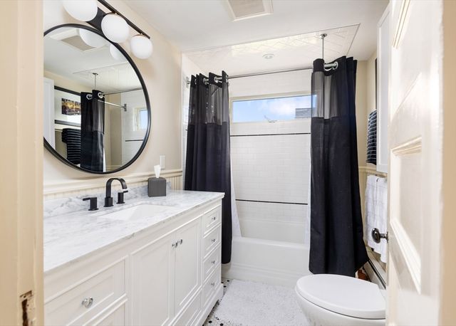 46 Holbrook Ave, Hull, MA 02045