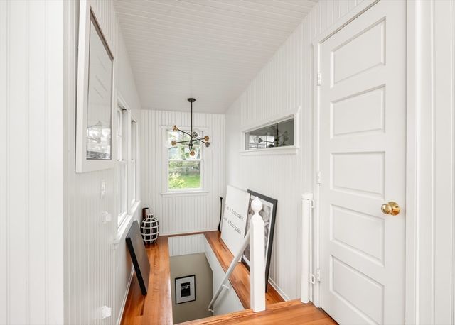 46 Holbrook Ave, Hull, MA 02045