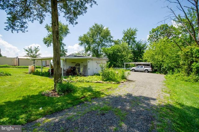 1593 GILBERTSVILLE RD, Pottstown, PA 19464