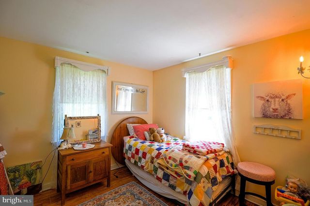 1593 GILBERTSVILLE RD, Pottstown, PA 19464