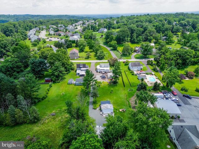 1593 GILBERTSVILLE RD, Pottstown, PA 19464