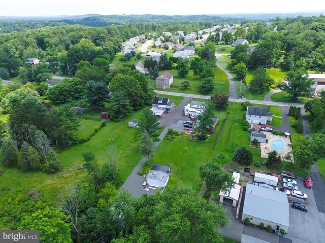 1593 GILBERTSVILLE RD, Pottstown, PA 19464