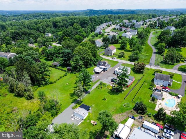 1593 GILBERTSVILLE RD, Pottstown, PA 19464