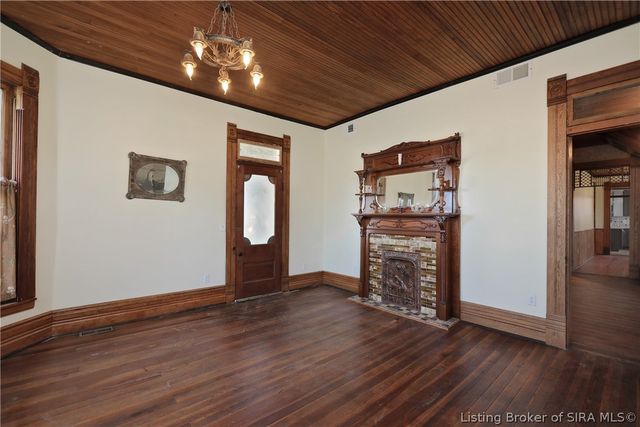 140 S Sycamore Street, Campbellsburg, IN 47108