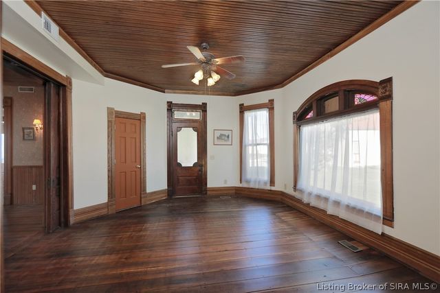 140 S Sycamore Street, Campbellsburg, IN 47108