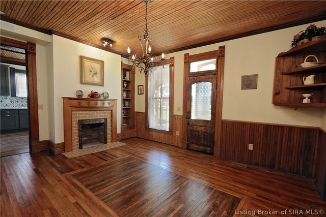140 S Sycamore Street, Campbellsburg, IN 47108