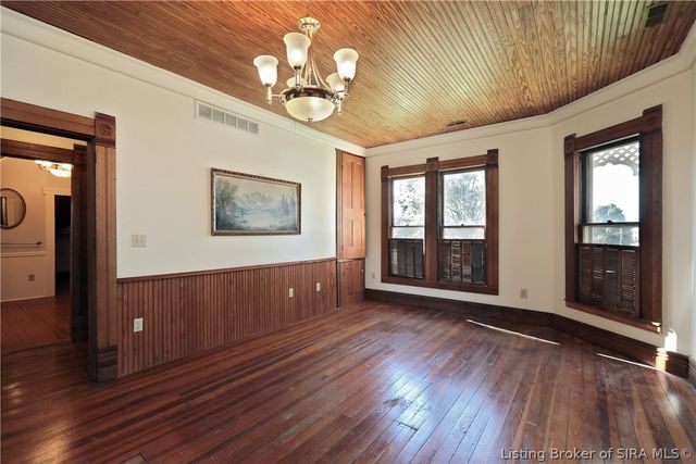 140 S Sycamore Street, Campbellsburg, IN 47108