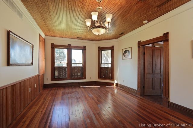 140 S Sycamore Street, Campbellsburg, IN 47108