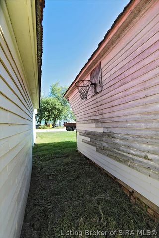 140 S Sycamore Street, Campbellsburg, IN 47108
