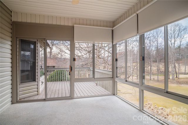 105 Fairway Knoll Drive, Hendersonville, NC 28739