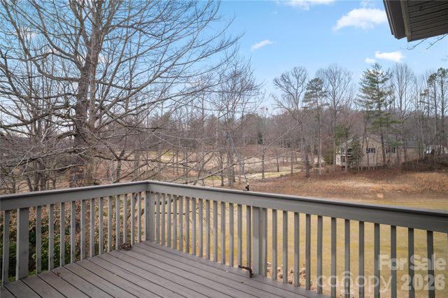 105 Fairway Knoll Drive, Hendersonville, NC 28739