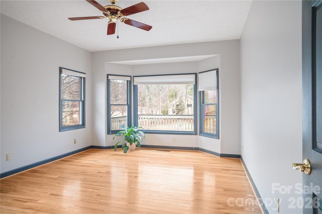 105 Fairway Knoll Drive, Hendersonville, NC 28739