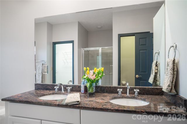 105 Fairway Knoll Drive, Hendersonville, NC 28739