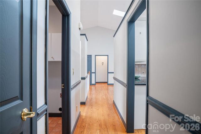 105 Fairway Knoll Drive, Hendersonville, NC 28739