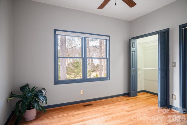 105 Fairway Knoll Drive, Hendersonville, NC 28739