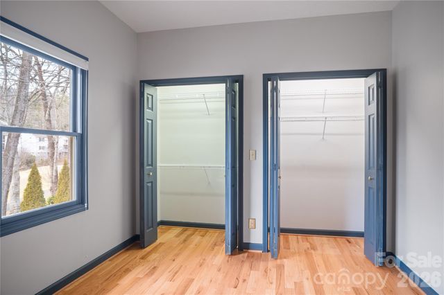 105 Fairway Knoll Drive, Hendersonville, NC 28739