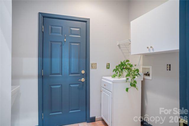 105 Fairway Knoll Drive, Hendersonville, NC 28739