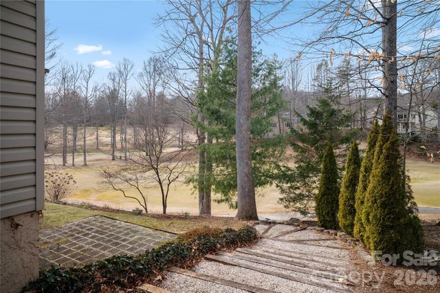 105 Fairway Knoll Drive, Hendersonville, NC 28739