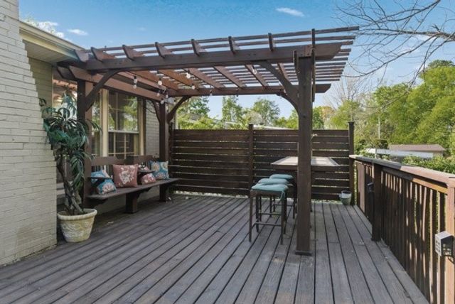 425 Lakeshore Dr, Old Hickory, TN 37138