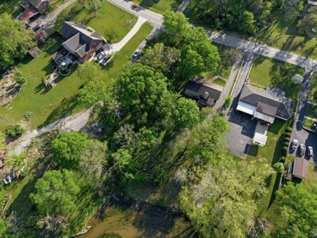425 Lakeshore Dr, Old Hickory, TN 37138